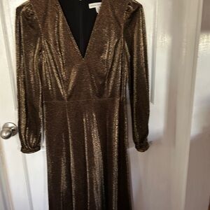 Dress2 The Population. Elegant Gold Long Sleeve Midi Dress with slits